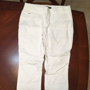 Nine West White Capri
